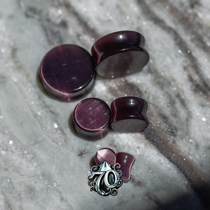 Lilac Purple Cat Eye Plugs, Double Flared Pair Glass Plugs for Stretched Ears 70 Knot