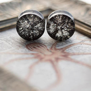 Black Cracked Glass Double Flared Plugs, Pair - 70 Knots